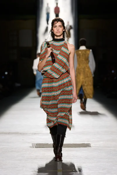 Look 34